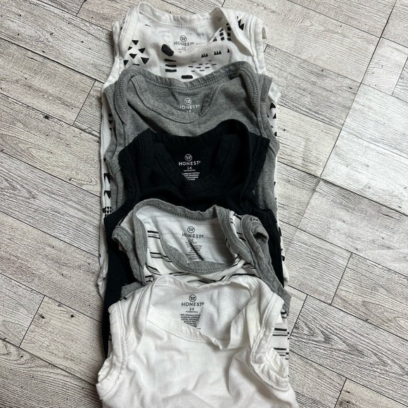 Honest Baby | Multipack Sleeveless and Cami Bodysuits 3-6 Months - Picture 2 of 3